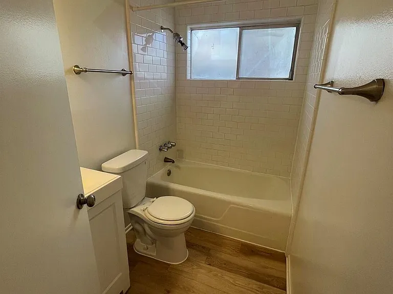 1313 Olive St #5 — Photo 5