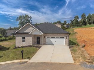 239 Quiet Stroll Ln, Johnson City, TN 37615