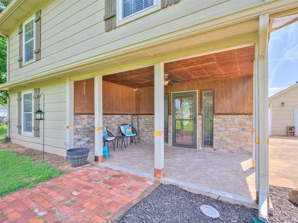 19625 SE 31st St, Harrah, OK 73045