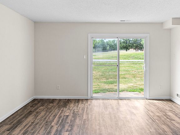 4th image of 101 Doub Way #122