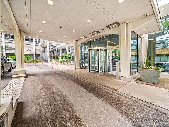 2nd image of 4250 N Marine Dr APT 1301