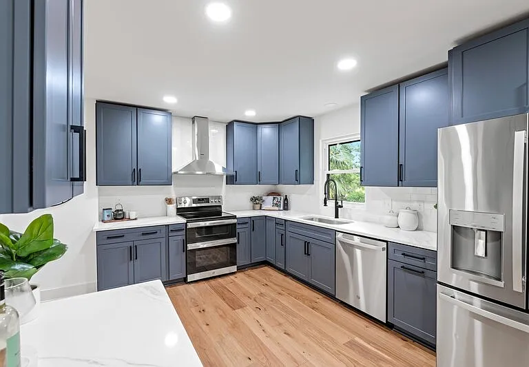 28 Douglas Dr — Photo 17