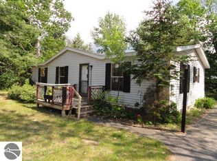 303 Evergreen St, Kalkaska, MI 49646