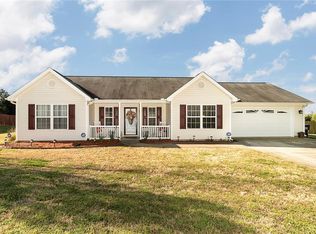 105 Kensett Dr, Williamston, SC 29697