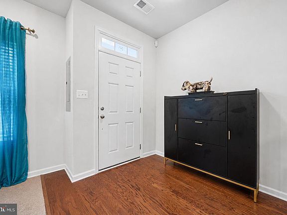 3rd image of 8511 Bald Eagle Ln