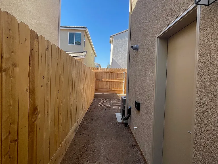 1109 Elevations Way W — Photo 42