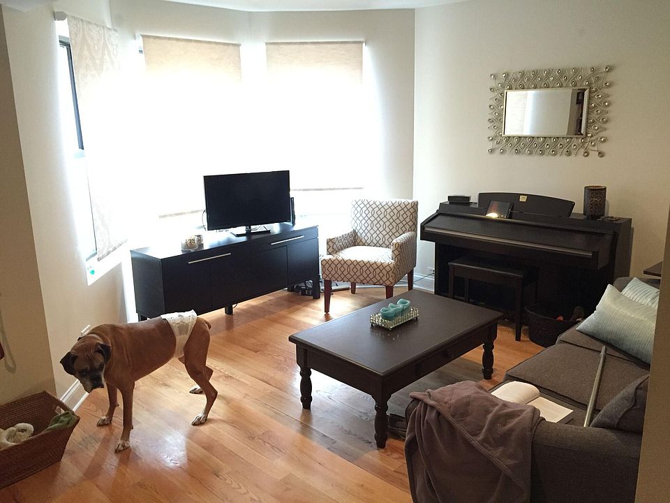2nd image of 2028 N Winchester Ave APT Gf