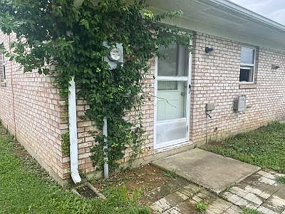 4th image of 3337 Old Mill Ln