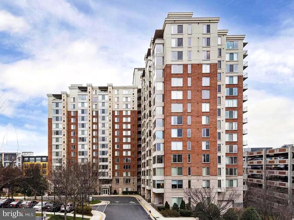 1st image of 2726 Gallows Rd APT 216