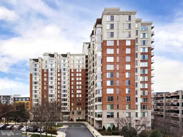 2726 Gallows Rd APT 216, Vienna, VA 22180