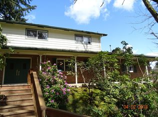 4390 Berry Ln, Eugene, OR 97404