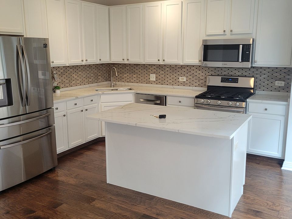 1st image of 849 W Ohio St Unit 16