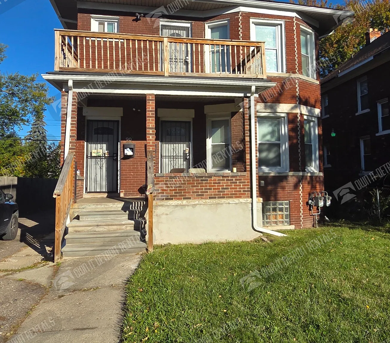 2 bed, 1.0 bath, 1056 sqft, $820 — Photo 2