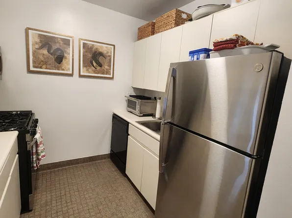 420 East 58th Street image 7 of 8