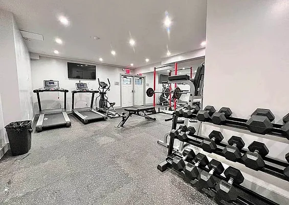 Rented by ERNY LLC | media 15