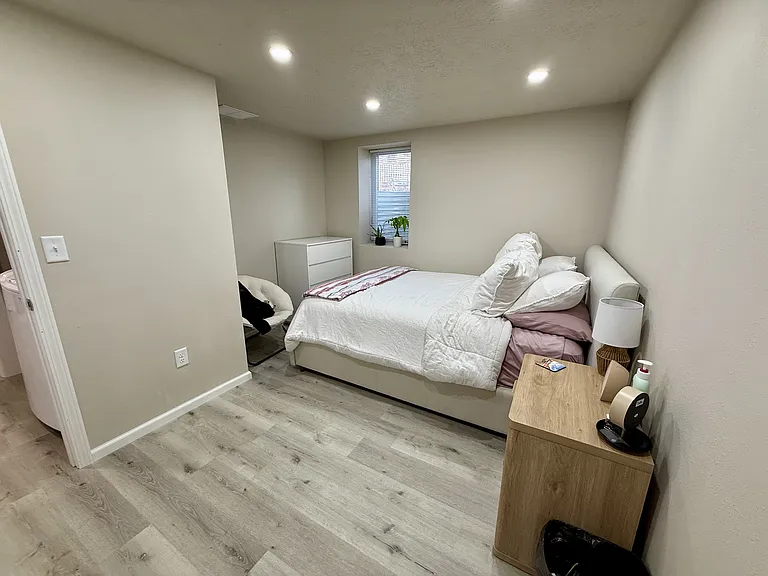 200 N Pine St #202 — Photo 34