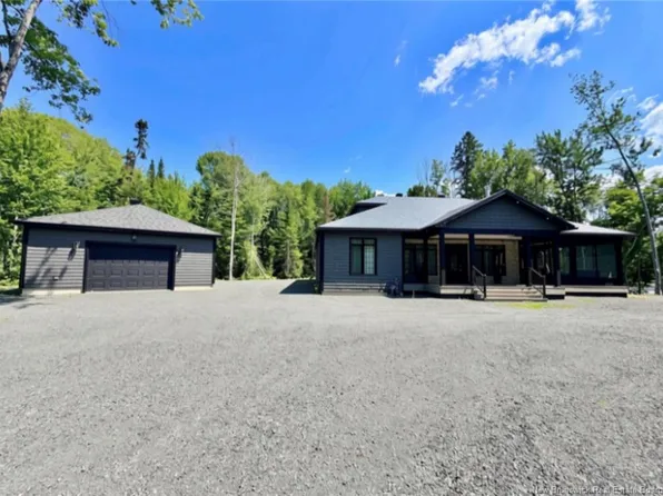 357 Pabineau Falls Rd, Bathurst, NB E2A 6T3