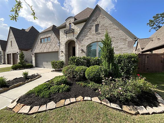 2nd image of 12123 Woodnote Ln