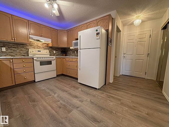 5th image of 10903 21st Ave NW #102