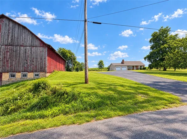2742 No 8 Rd, Punxsutawney, PA 15767