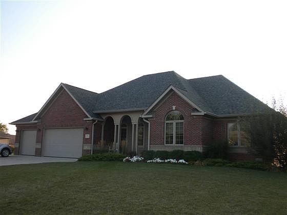 1st image of 301 Greenland Ln