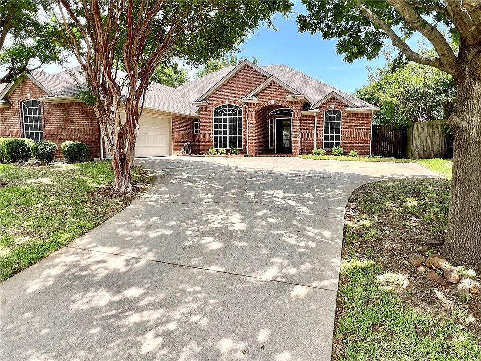 1st image of 7616 Aubrey Ln
