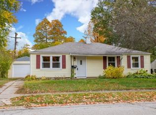 318 Preston Dr, South Bend, IN 46615