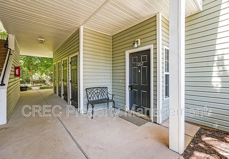 1202 Grove Park Dr — Photo 3