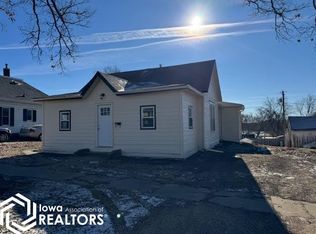 406 Jackson St, Bedford, IA 50833