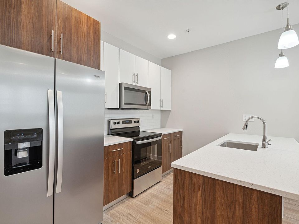 1st image of 2612 Annin St #1