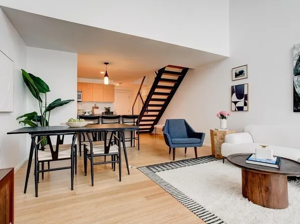 1 Earhart St Unit 318, Cambridge, MA 02141