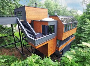 009 Van Duyne Rd, Mountain Lakes, NJ 07046