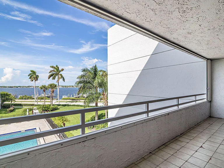 3701 S Flagler Dr #B303 — Photo 15