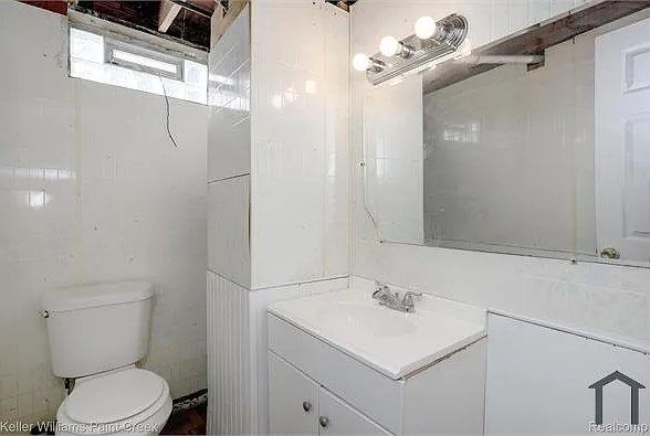 8278 Chalmers Ave — Photo 8