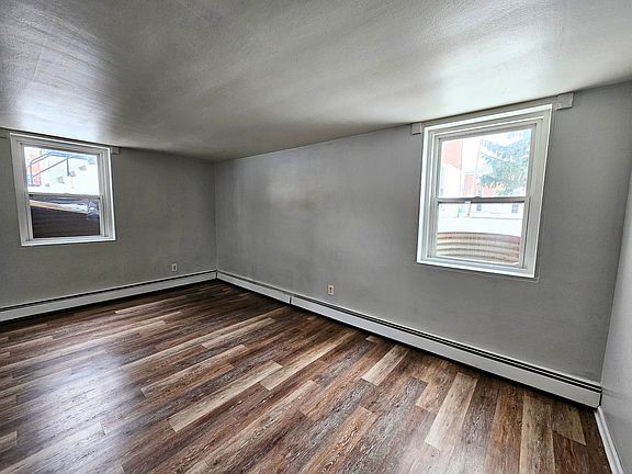 4th image of 12 Linda Dr APT 2