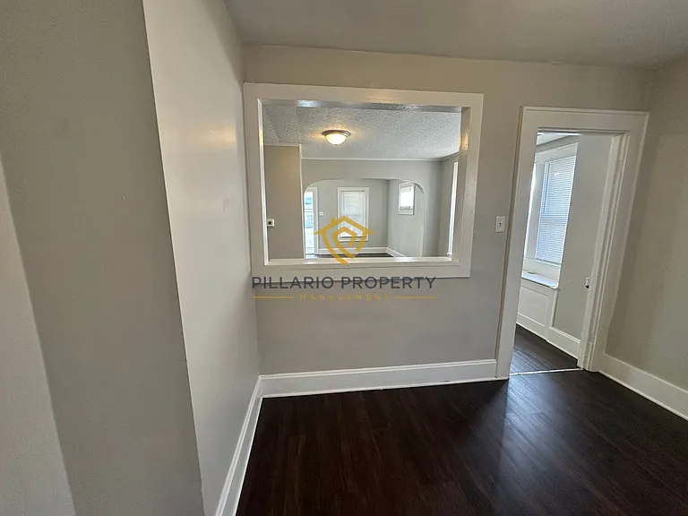 1528 E Tabor St — Photo 18