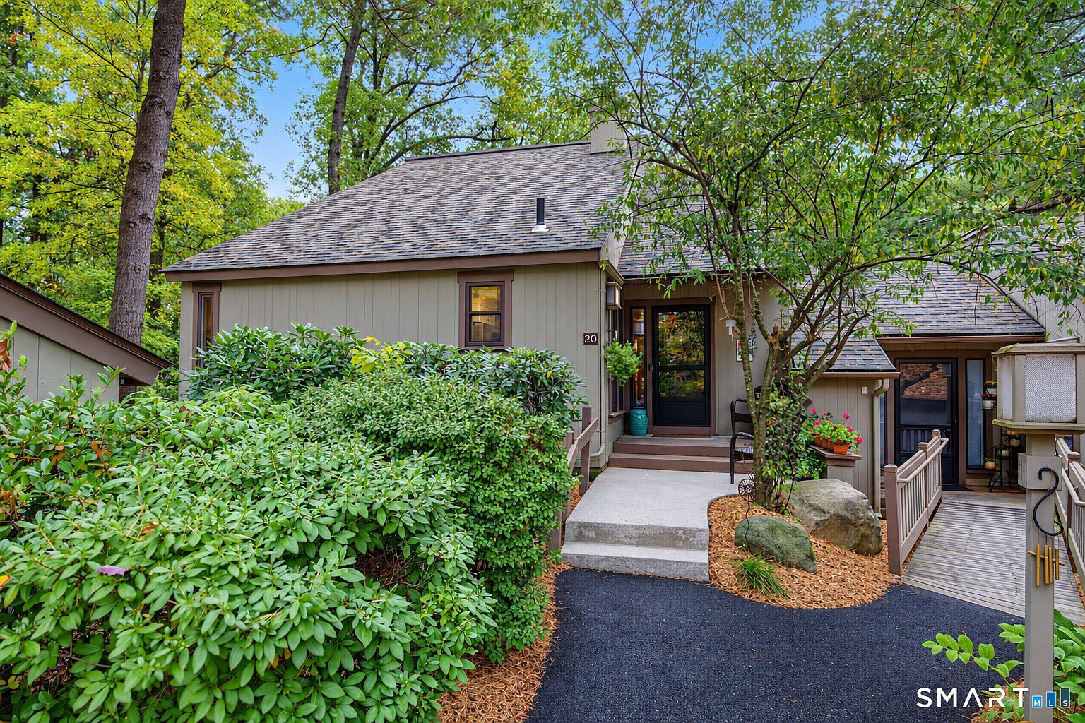 20 Conifer Lane — Farmington Woods Golf Club