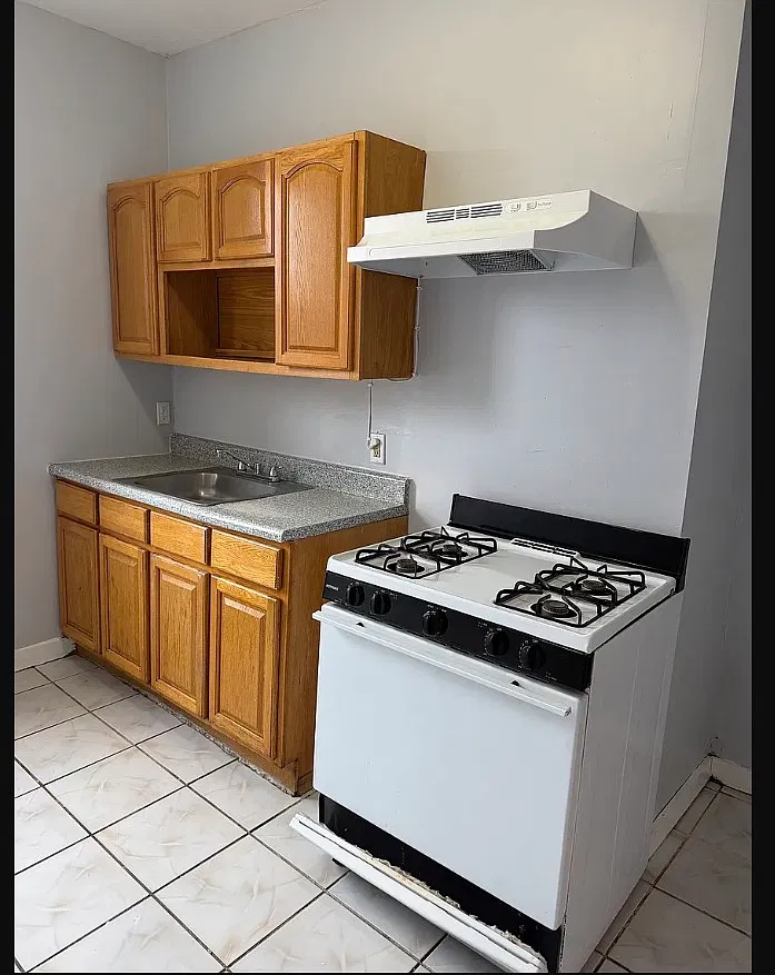 1 bed, $1,600 — Photo 1