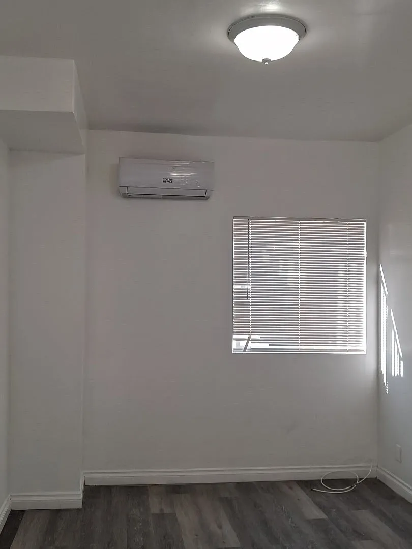 9705 S Normandie Ave — Photo 3