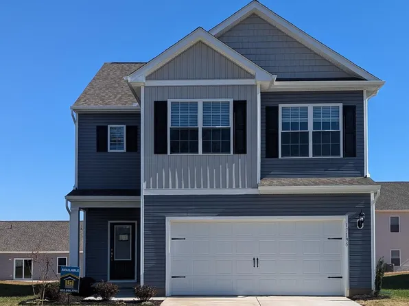 17195 Russell Coghill St, Bowling Green, VA 22427