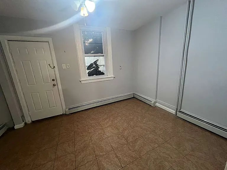 877 Main Ave #1 — Photo 4