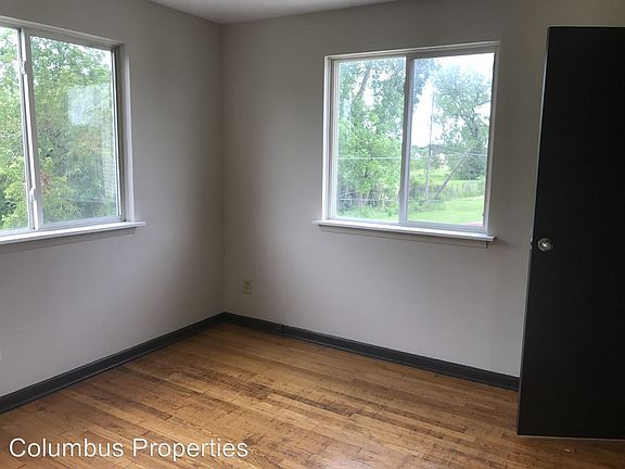 3rd image of 2027 Grasmere Ave
