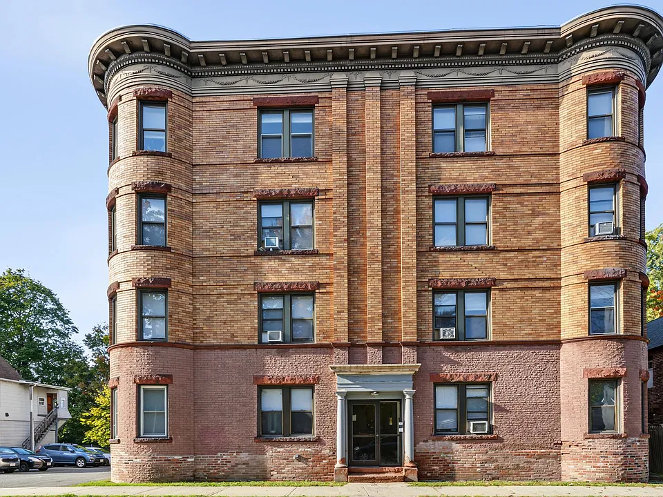 92 Woodside Terrace