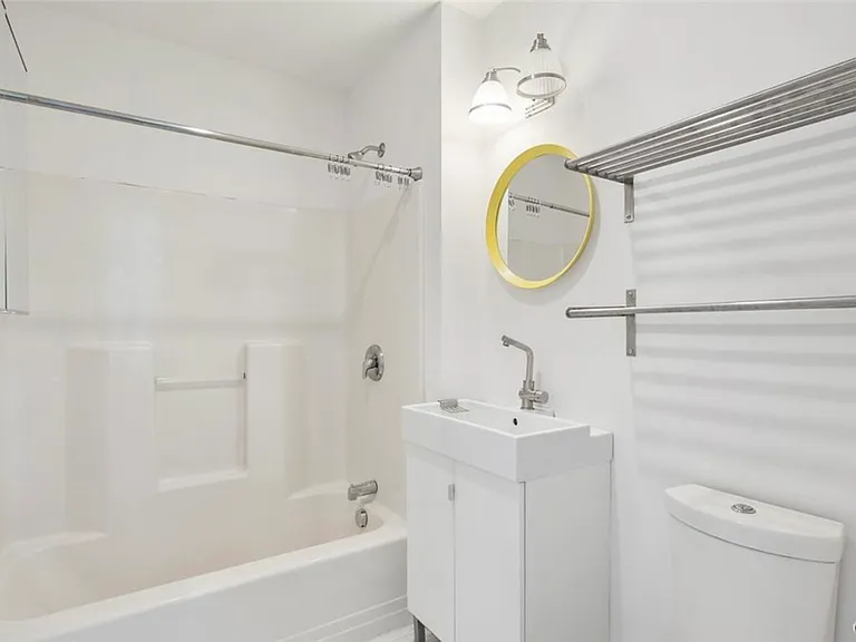 621 Otisco St — Photo 38