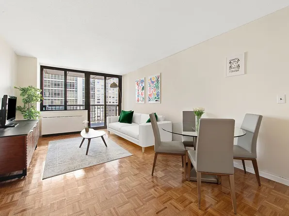 300 E 54th St APT 23J, New York, NY 10022