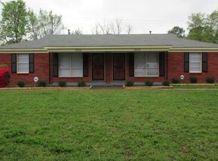 1933 Saint James Dr, Memphis, TN 38116