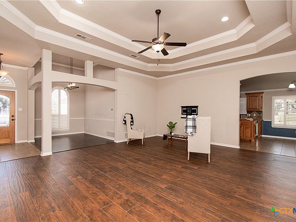 5th image of 5115 April Dawn