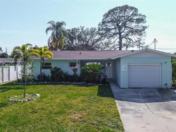 140 89th Ave NE, Saint Petersburg, FL 33702
