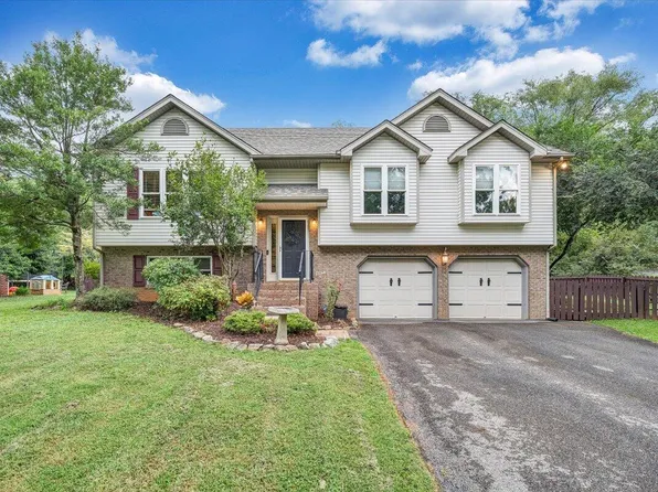 1324 Trevino Dr NE, Roanoke, VA 24019