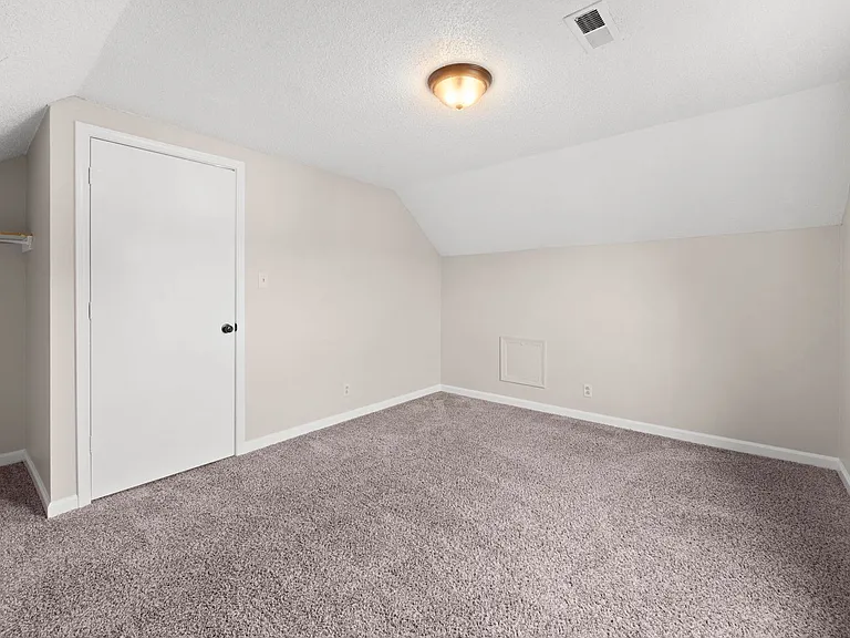 907 Desota Ln — Photo 21